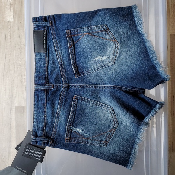 Kendall and Kylie Shorts - Picture 6 of 8